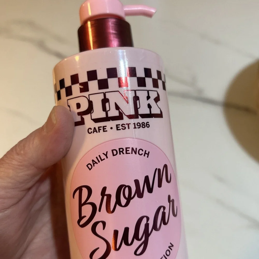VICTORIA'S SECRET PINK BROWN SUGAR DAILY DRENCH BODY LOTION 12 oz NEW‎